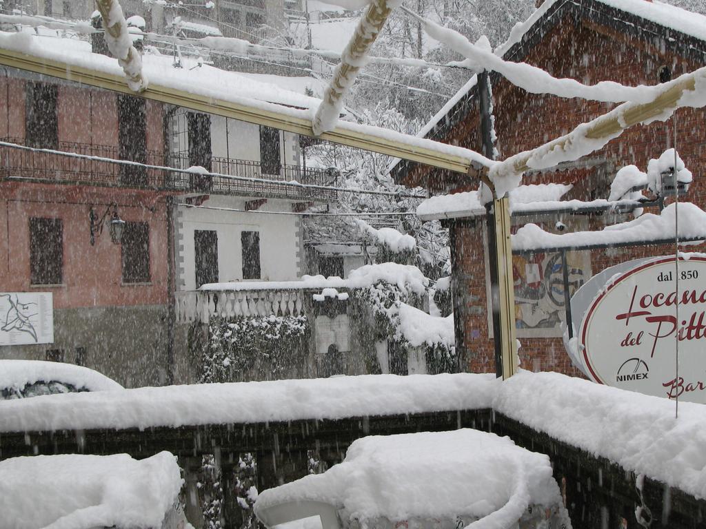 Locanda Del Pittore Arcumeggia Buitenkant foto