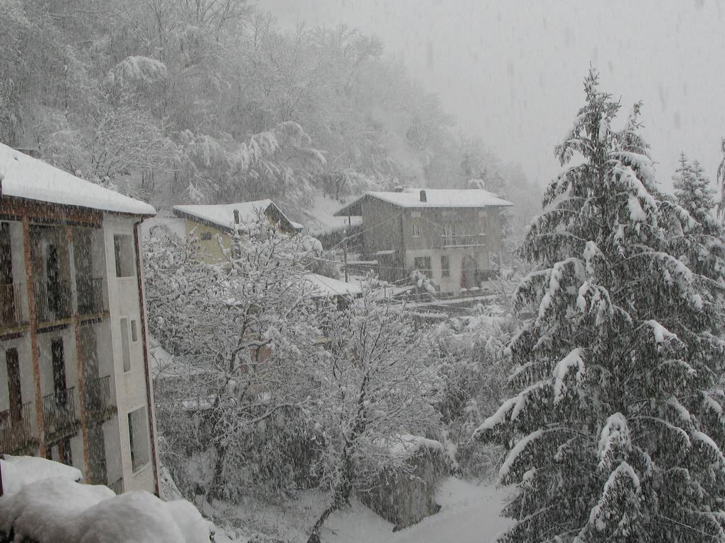 Locanda Del Pittore Arcumeggia Buitenkant foto